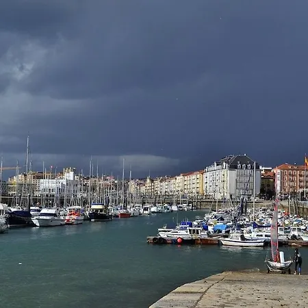 Piso Acogedor En Valdenoja דירה סנטנדר
